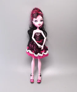 Monster High Draculaura Sweet 1600 Doll 2008 Mattel - Picture 1 of 5