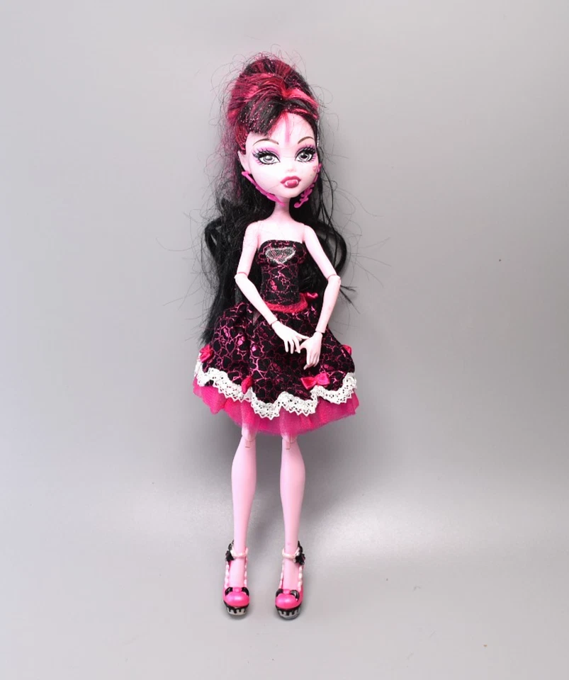 Monster High Draculaura Sweet 1600 Doll 2008 Mattel - Image 1 of 4