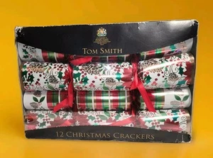 NIB Tom Smith Holiday 12" Festive Luxury Crackers 12 Pack Red/Green/Gold - Picture 1 of 8
