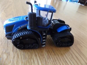 1/64 NEW HOLLAND  T9 645 SMART-TRAX TRACTOR - Picture 1 of 6