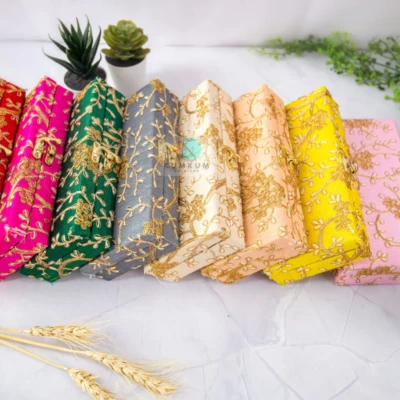 Caja de chocolate dulce de madera bordada regalo de Navidad Foto 1 de 4