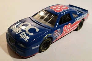 Dale Jarrett NASCAR 88 1:24 Scale 1997 Revell Monogram Die Cast  - Imagen 1 de 16