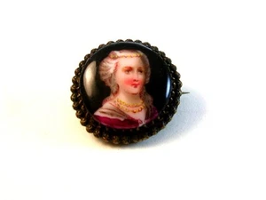 Vintage Hand Painted Portrait Brooch of a Lady Brooch - Picture 1 of 3