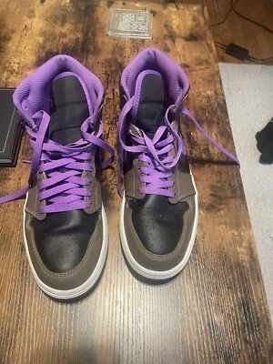 Talla 10 - Air Jordan 1 Mid Palomino Foto 1 de 4