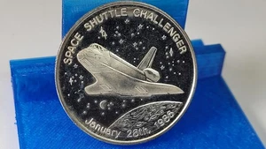 Space Shuttle Challenger 1 Ounce Silver Round - Picture 1 of 4