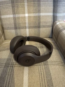 Beats Studio Pro Wireless Bluetooth Noise-Cancelling Headphones - Picture 1 of 4