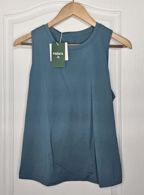 ¡NUEVO CON ETIQUETAS! Camiseta sin mangas de yoga lisa con dobladillo cruzado recortado Halara, azul ártico/verde, talla S Foto 1 de 4