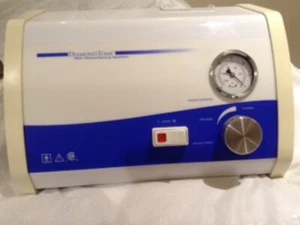 DiamondTome Microdermabrasion Machine - Used - Picture 1 of 4