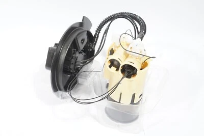 Mercedes Benz C63 AMG 2017-2020 módulo de bomba de combustible OEM Foto 1 de 4