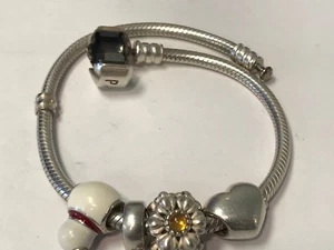 Schönes PANDORA Sterling Silber 925 Bettelarmband mit 4 Charms 7,5" - Bild 1 von 11