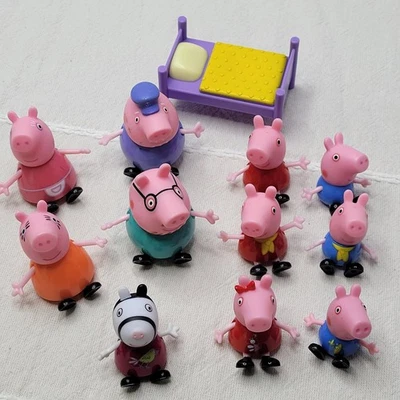 Peppa The Pig Jazwares Figurines Mummy Daddy George Zoe Grandpa Top Bed 12 lot - Image 1 of 4