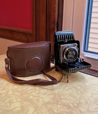 Cámara fotográfica especial Kodak Bantam con lente f2 45 mm + estuche de transporte Art Deco Teague Foto 1 de 4