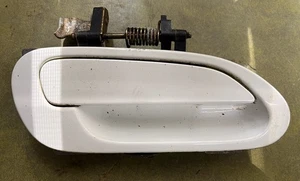 01 Honda Accord Lx Sedan Exterior Door Handle Rear Right Passenger - Picture 1 of 3