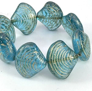 Cuentas Shell, 15x18mm, Transparente Azul Cielo con Lavado Dorado, Checo, 8 Piezas - Imagen 1 de 2