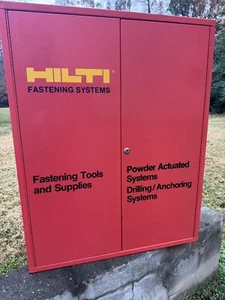 HILTI Armadio da Parete Vintage Hilti in Metallo Garage Negozio con Chiave - Foto 1 di 11