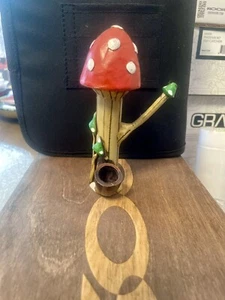 Mushroom Resin Pipe - Picture 1 of 4
