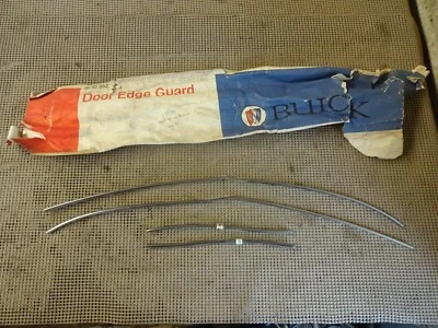 1969 1970 Buick LeSabre Wildcat Electra 4 dr NOS New GM Door Edge Guards 981484 - Image 1 of 4