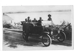 RPPC Echt Foto Postkarte Ford Touring Oldtimer Antik Auto PKW Personen B11 - Bild 1 von 1