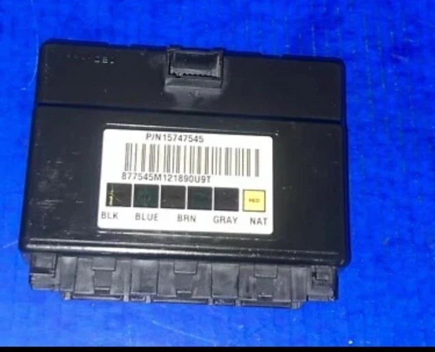 03-06  VIN PROGRAMMED BODY CONTROL MODULE GM BCM 15747545 - Image 1 of 2
