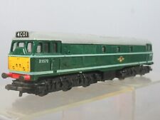 TRI-ANG HORNBY  R.357 BR CLASS 31 D5572 DIESEL LOCO. FIRST VERSION