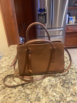 Сумочка через плечо Radley London / регулируемая и съемная сумка коричневого цвета - Изображение 1 из 4