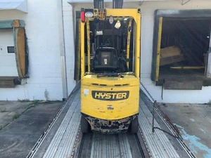 Hyster 60 E60XN-33 48V Electric Forklift 20K Hours W/ Cascade Swing Layer Attach - Picture 1 of 16