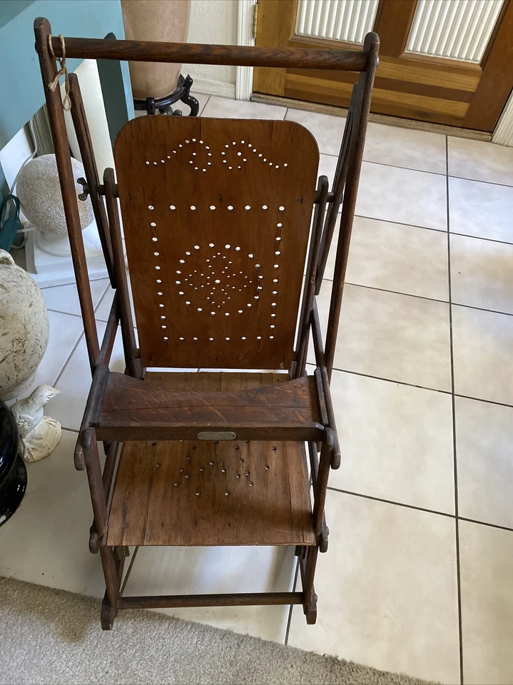 balancín antiguo niño 124 años madera Foto 1 de 4