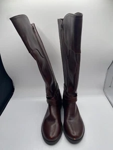 Guess Women Brown Eveda Block Heel Riding Boots NWD Size 7.5M (CREASED & SCUFFS) - Picture 1 of 8