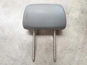 03/2005 to 11/2010 VW Volkswagen 2K Caddy - Headrest (Front) Grey Vinyl - Picture 1 of 3