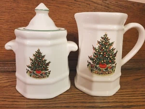 Pfaltzgraff Christmas Heritage Treepattern Cream & Sugar w/lid preowned  - Picture 1 of 4