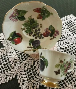 ROYAL ALBERT Bone China Cup+Saucer~FRUIT~berries plum apple pear++~4427~England - Picture 1 of 1