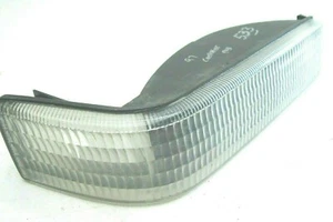 1997 - 2001 Cherokee : OEM Front MARKER Lamp Lens Bulbs : Passenger's Side - Picture 1 of 4