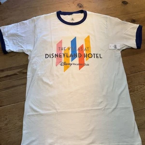 Disney Holiday Club Die Villen im Disneyland Hotel MEDIUM T-Shirt Neu mit Etikett - Bild 1 von 9