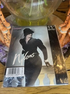 Vintage Pretty Polly Nylons Stockings With Lycra Sherry Shoe 6-8 Bnip - Picture 1 of 3