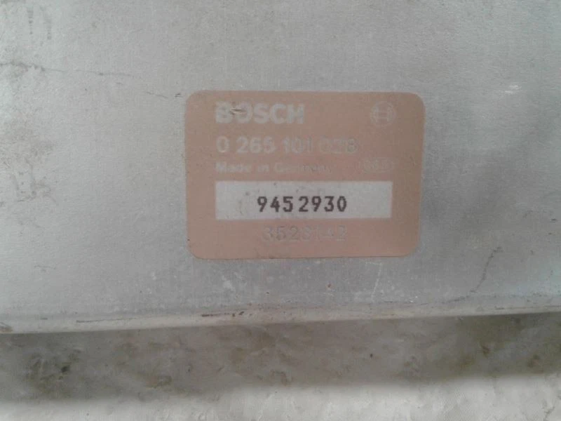 Chassis ECM ABS Left Hand Dash Fits 89-92 VOLVO 740 650295 - Image 1 of 3