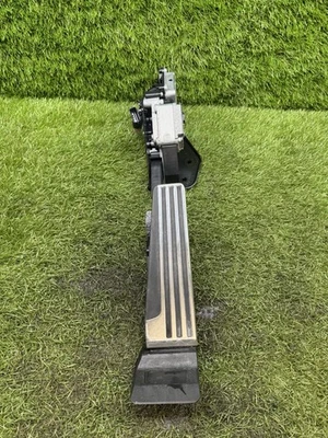 Conjunto de pedal de gasolina y sensor acelerador Infiniti M37 M56 Q70 11-19 USADO OEM Foto 1 de 4