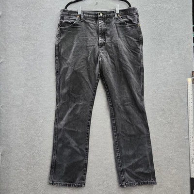 Jeans masculino Wrangler 38X32 preto denim corte cowboy 936WBK slim fit - Imagem 1 de 4