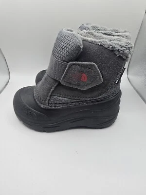 North Face ребенка ясельного возраста 8 Alpenglow II снег ботинки без шнуровки подтягивания серый красный  - Изображение 1 из 4