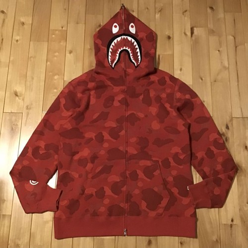 A BATHING APE (BAPE) a Bathing Ape jacquard mimetico shark parka rosso mimetico 3XL taglia usatom