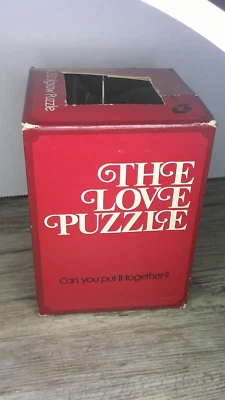 Rompecabezas 3D vintage The Love Puzzle en caja 1975 Mag-Nif Mentor, Oh Foto 1 de 4