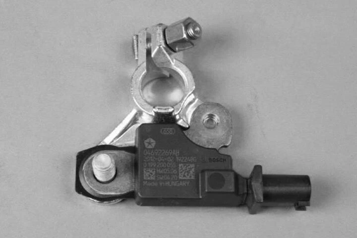 Extremo de sensor de cable de batería negativo Mopar genuino OEM para Chrysler Dodge Jeep Ram Foto 1 de 1