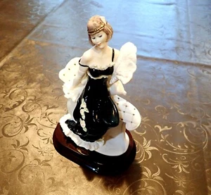 Giuseppe ARMANI AUTHENTIC figurine 1420C "Meg" - Picture 1 of 5