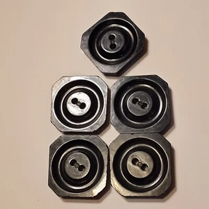 5 Rare Vintage Black Shiny Plastic Square Buttons 15/16" 23mm x 4.6mm - Picture 1 of 2