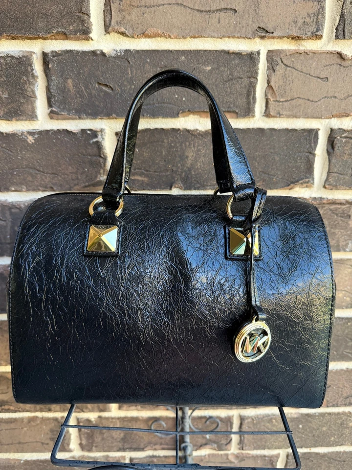 NUEVO CON ETIQUETAS $298 BOLSO BANDOLERA MICHAEL KORS Grayson mediano NEGRO Foto 1 de 4