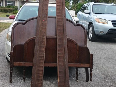 Pie de cama curvo antiguo vintage marco de cama de madera completo doble decoración principios de siglo Foto 1 de 3