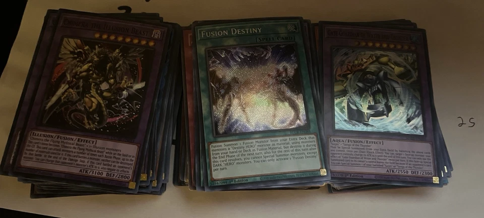 ¡LOTE DE COLECCIÓN DE 100 TARJETAS YUGIOH HOLOGRÁFICAS HOLO FOIL! SUPER, ULTRA, SECRETOS! Foto 1 de 1