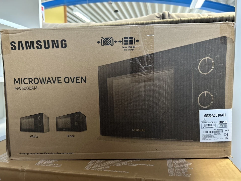 Samsung Microwave MW3000AM B81E - 700W - New from Dealer! - Image 1 of 1