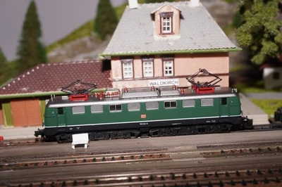 RF28/6] Arnold 2357 Electric Locomotive Br 150 022-8 DB Boxed Top N Gauge - Image 1 of 4