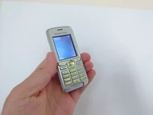 Sony Ericsson K310i srebrny (odblokowany) telefon komórkowy prosty podstawowy starszy BEZ BATT - Zdjęcie 1 z 10