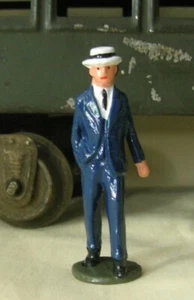 Edwardian Man in Straw Hat, 2-1/4" (1:32) train figure, Reproduction Johillco - Picture 1 of 4